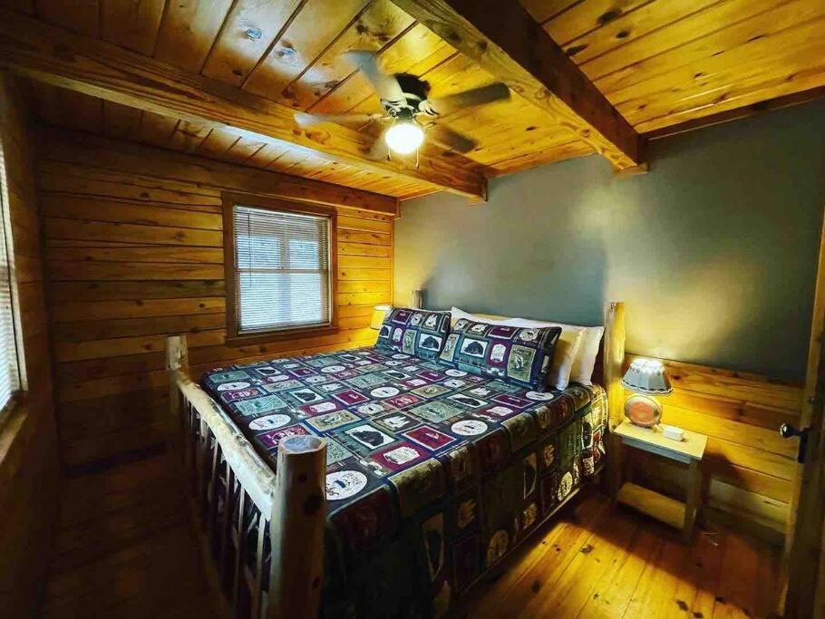 The Loft At Bear Mountain Log Cabins Юрека Спрингс Екстериор снимка