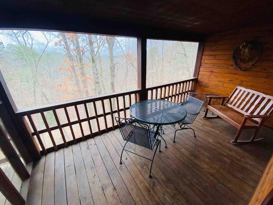 The Loft At Bear Mountain Log Cabins Юрека Спрингс Екстериор снимка